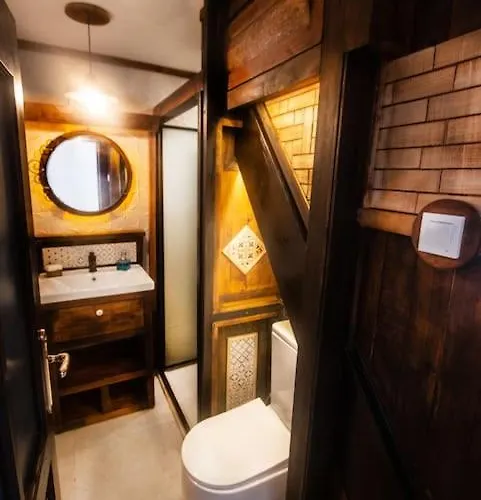 Uzun Carsi Mira Loft