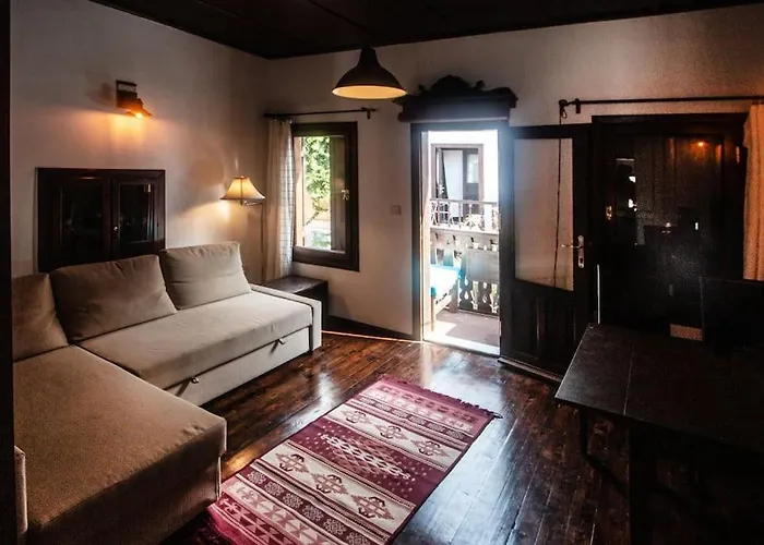 Uzun Carsi Mira Loft קס