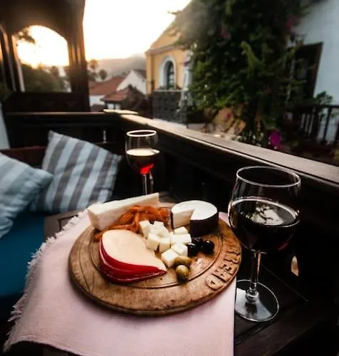 Uzun Carsi Mira Loft דירה