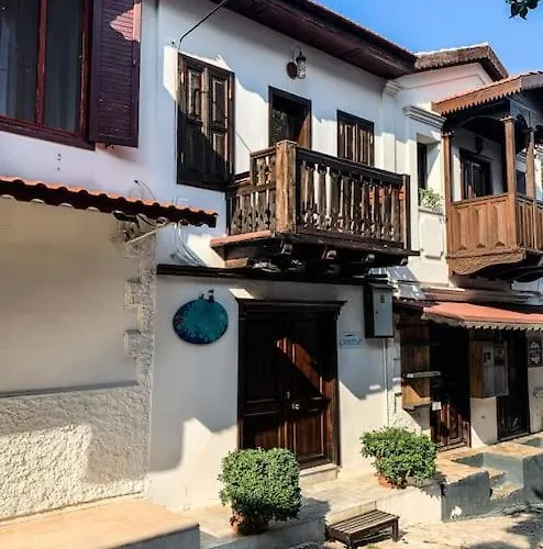 Uzun Carsi Mira Loft *