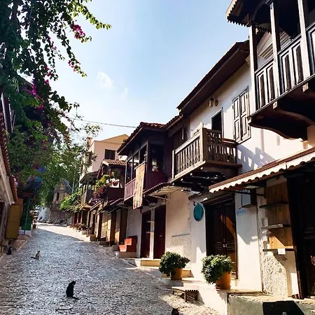 Uzun Carsi Mira Loft Apartment