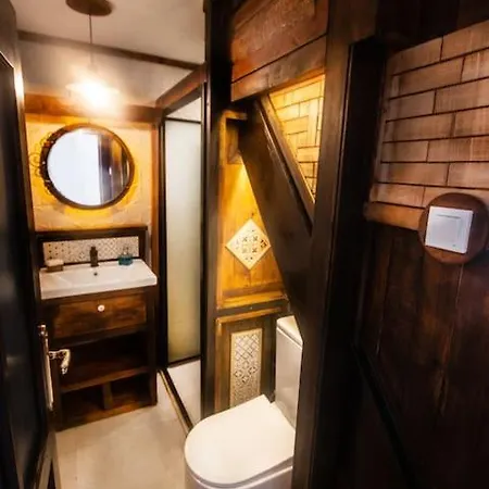 Uzun Carsi Mira Loft